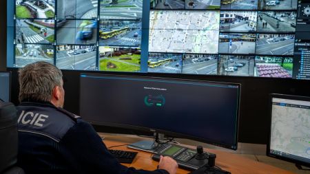 Nové technologie nasazené v dispečinku PČR umožní okamžitě reagovat