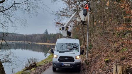 Kvůli přírodě budou lampy u plzeňského Boleváku svítit jen ráno a večer