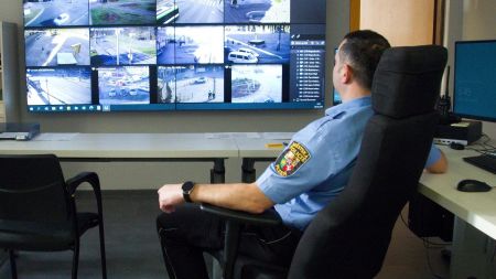 Plzeň modernizuje bezpečnostní systémy, zprovoznila nový bezpečnostní dispečink městské policie
